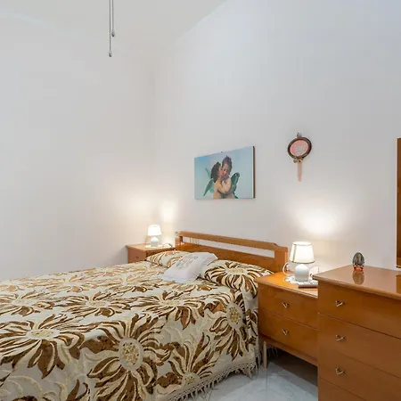 Mare Monti Apartment *